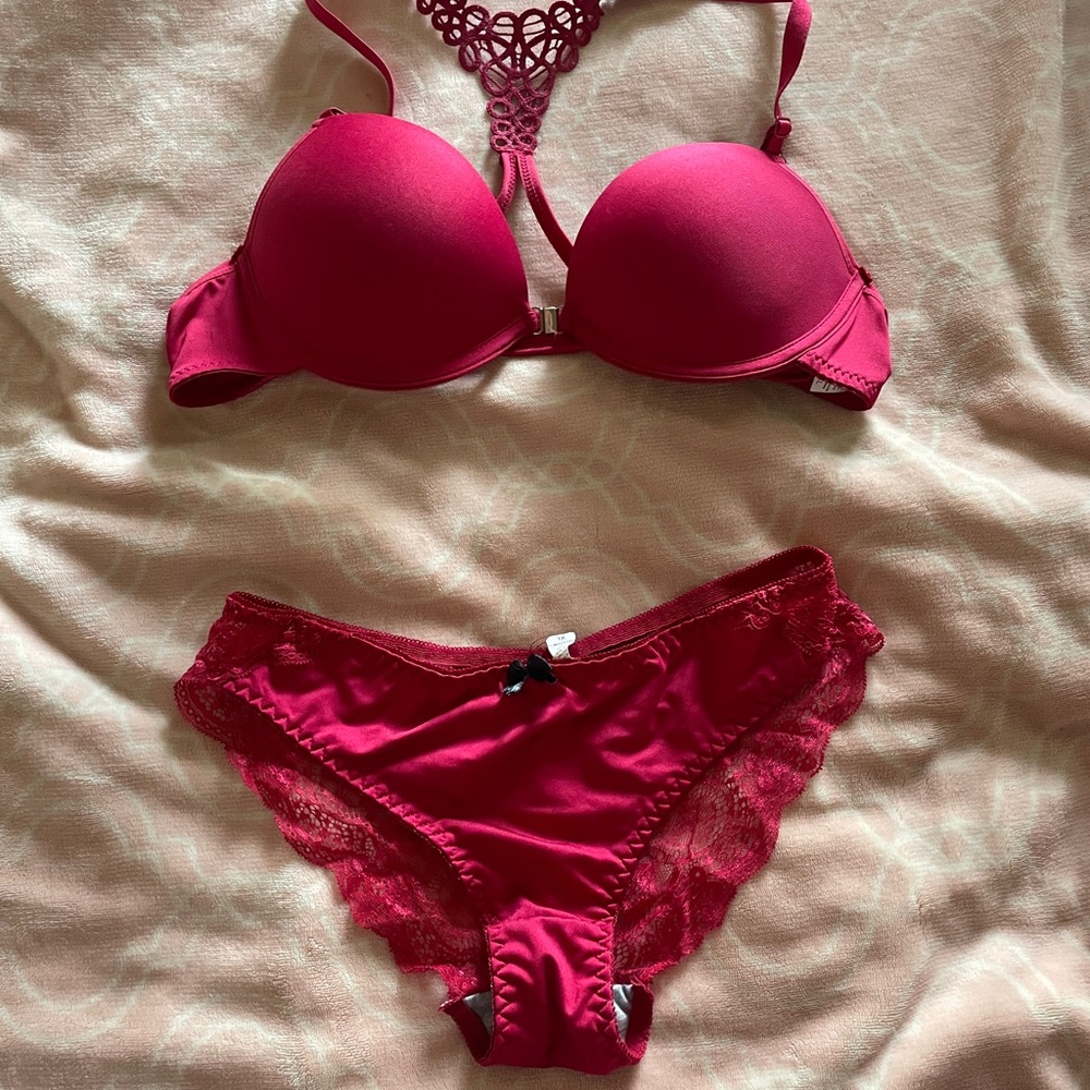 Elegant Red Lace Bra and Panty Set
